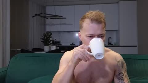 Snapshot of pashka_x chatting on 14, 10, 2025 Pashka online show from 14, 10, 2025