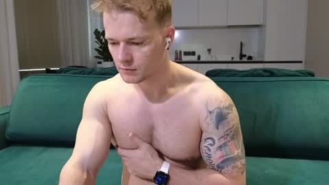 Snapshot of pashka_x chatting on 19, 10, 2025 Pashka online show from 19, 10, 2025