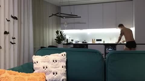 Snapshot of pashka_x chatting on 28, 10, 2025 Pashka online show from 28, 10, 2025