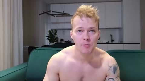 Snapshot of pashka_x chatting on 2, 11, 2025 Pashka online show from 2, 11, 2025