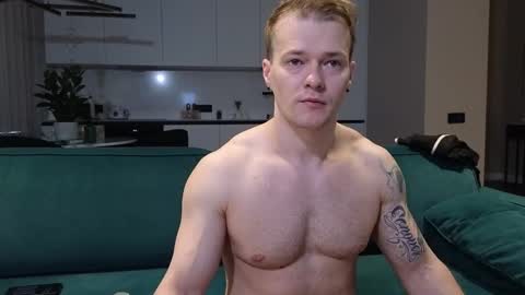 Snapshot of pashka_x chatting on 8, 11, 2025 Pashka online show from 8, 11, 2025