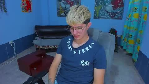 .... online show from 4, 12, 2025