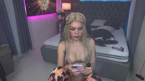 Paula online show from 10, 2, 2025