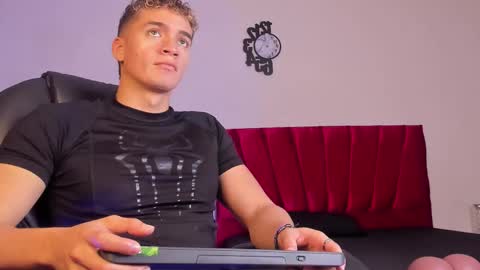 Paull George online show from 3, 10, 2025