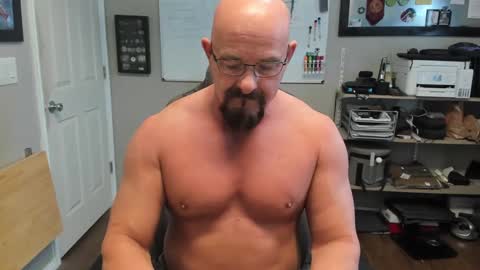 Justeffingaround online show from 5, 3, 2025