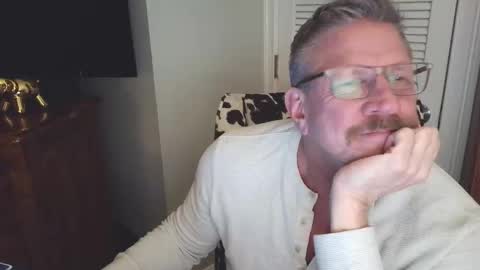 Snapshot of paul_longcut chatting on 7, 2, 2026 Paul Roland online show from 7, 2, 2026