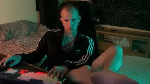 Snapshot of paul_razor chatting on 5, 3, 2026 Paul online show from 5, 3, 2026