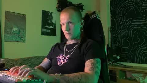 Snapshot of paul_razor chatting on 6, 3, 2026 Paul online show from 6, 3, 2026