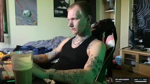 Snapshot of paul_razor chatting on 13, 4, 2026 Paul online show from 13, 4, 2026