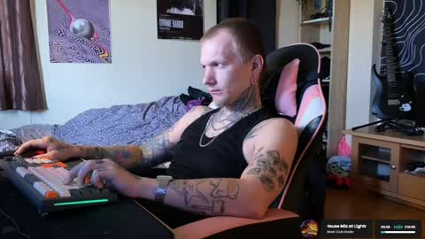 Snapshot of paul_razor chatting on 14, 4, 2026 Paul online show from 14, 4, 2026