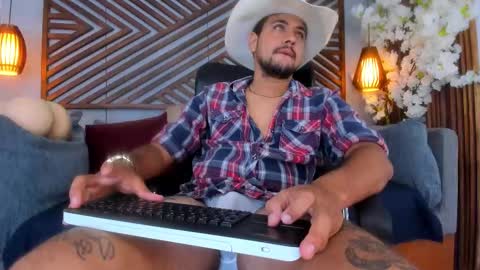 Snapshot of paul_rivera chatting on 21, 10, 2025 Paul Rivera online show from 21, 10, 2025