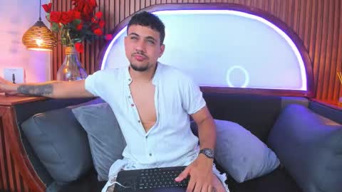 Snapshot of paul_rivera chatting on 17, 12, 2025 Paul Rivera online show from 17, 12, 2025