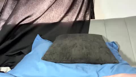 Snapshot of paula_wills chatting on 5, 10, 2025 Yura independent model online show from 5, 10, 2025