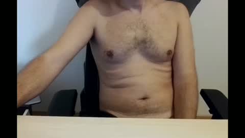 paulbazo83 online show from 3, 11, 2025