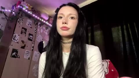 Mia online show from 27, 7, 2026