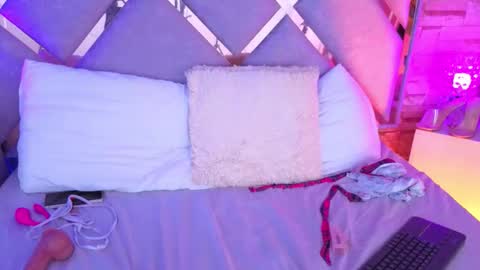 Snapshot of paulette_dupont_ chatting on 5, 3, 2026 paulette_dupont_ online show from 5, 3, 2026