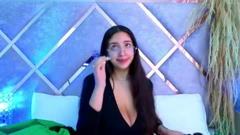 Snapshot of paulette_dupont_ chatting on 11, 5, 2026 paulette_dupont_ online show from 11, 5, 2026