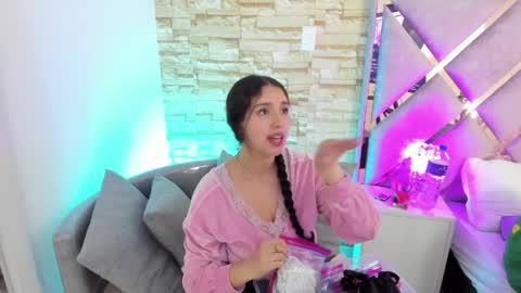Snapshot of paulette_dupont_ chatting on 21, 5, 2026 paulette_dupont_ online show from 21, 5, 2026