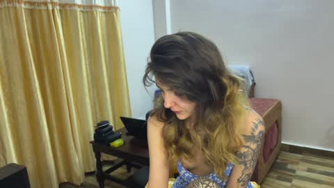 Isla  Chase online show from 10, 1, 2025