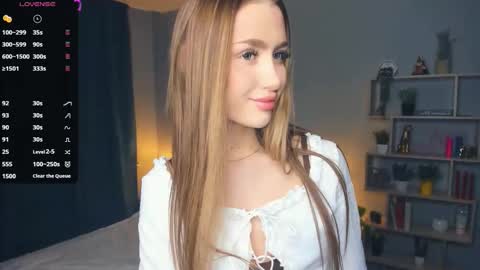 Snapshot of paulettelafevre chatting on 5, 1, 2026 Eva online show from 5, 1, 2026