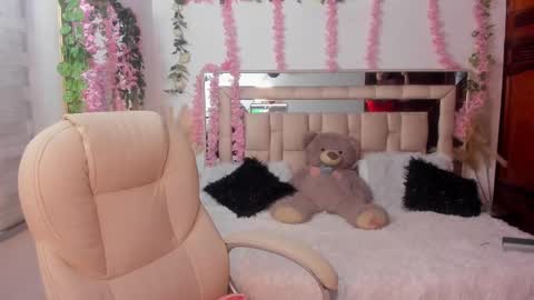 paulha_miller online show from 12, 9, 2025