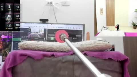 Paulina Davis  online show from 5, 7, 2026