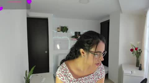 paulina online show from 4, 6, 2026