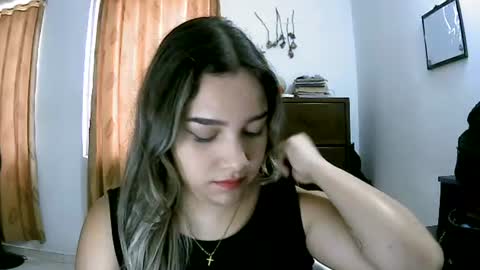 paulina_x_x online show from 20, 6, 2026