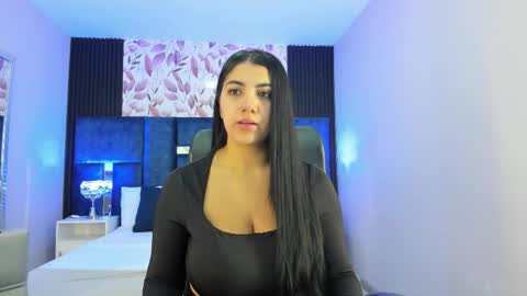 Snapshot of paulinaduarte_ chatting on 11, 11, 2025 Paulina online show from 11, 11, 2025