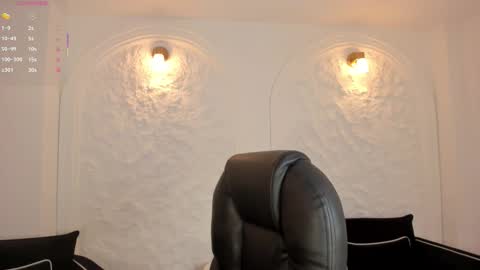 Paulina Santos  online show from 3, 10, 2025