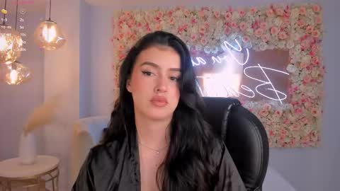 Paulina Santos  online show from 1, 11, 2025