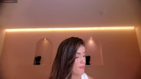 Paulina Santos  online show from 4, 12, 2025