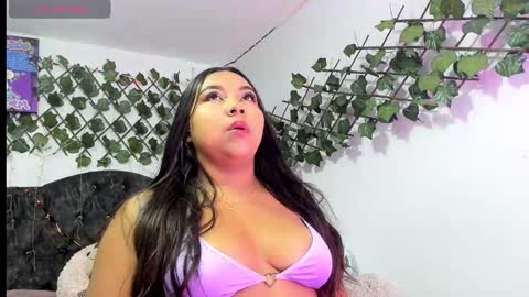 Snapshot of paulinaswan_ chatting on 1, 12, 2025 Paulina online show from 1, 12, 2025