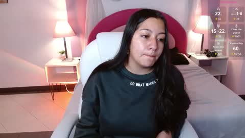 Maria Paula online show from 3, 10, 2025