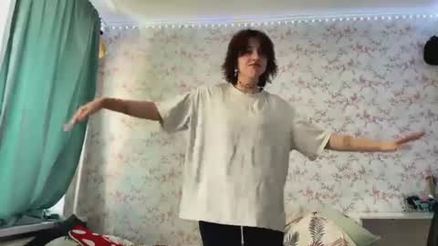 Snapshot of paulitabetenson chatting on 20, 6, 2026 lilyyyyy online show from 20, 6, 2026