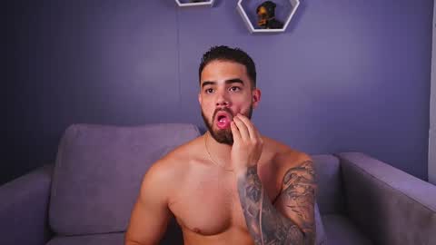 Paul Phoenix online show from 19, 11, 2025