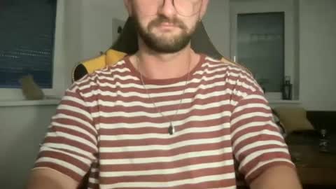 Snapshot of paulsimpsn chatting on 30, 6, 2026 love bush online show from 30, 6, 2026