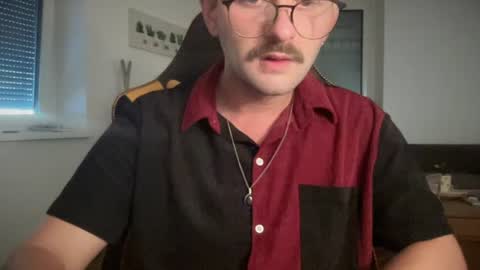 Snapshot of paulsimpsn chatting on 12, 7, 2026 love bush online show from 12, 7, 2026