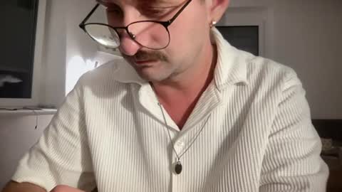 Snapshot of paulsimpsn chatting on 16, 7, 2026 love bush online show from 16, 7, 2026