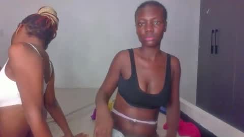 peach_ebonny online show from 13, 5, 2026