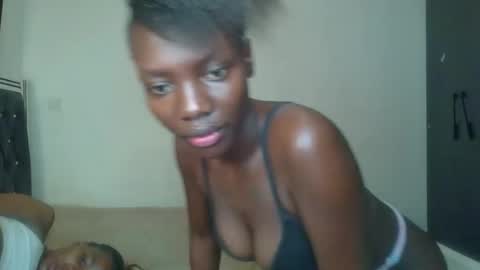peach_ebonny online show from 19, 5, 2026