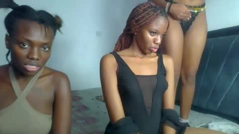 peach_ebonny online show from 23, 5, 2026