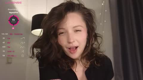 Snapshot of peachvibes chatting on 21, 2, 2025 Lili online show from 21, 2, 2025