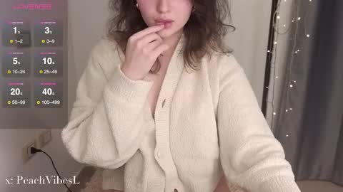 Snapshot of peachvibes chatting on 12, 3, 2025 Lili online show from 12, 3, 2025