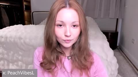 Snapshot of peachvibes chatting on 11, 10, 2025 Lili online show from 11, 10, 2025