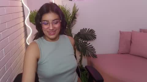 peachy_tay online show from 27, 11, 2025
