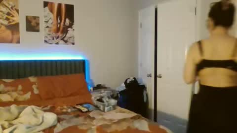 peachyhoneydrip online show from 28, 5, 2026
