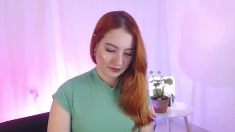 Snapshot of pear__moon chatting on 26, 1, 2025 LILLY online show from 26, 1, 2025