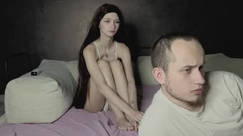 Snapshot of pearl_couple chatting on 26, 5, 2026 Rina and Max online show from 26, 5, 2026