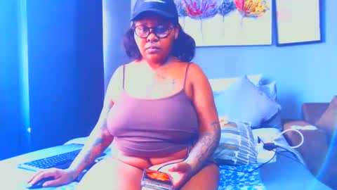 Snapshot of pearlblu38 chatting on 27, 1, 2025 Pearl online show from 27, 1, 2025